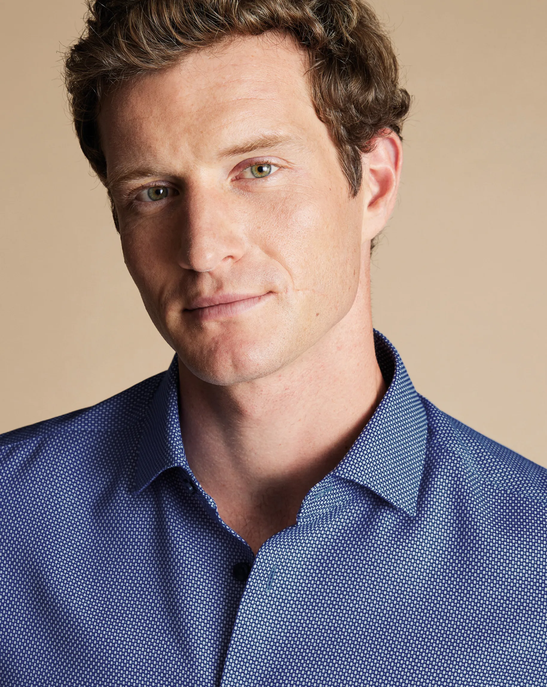 Business Casual Shirts|Dress Shirts<Charles Tyrwhitt Non-Iron Oval Stretch Texture Shirt - Blue Royal