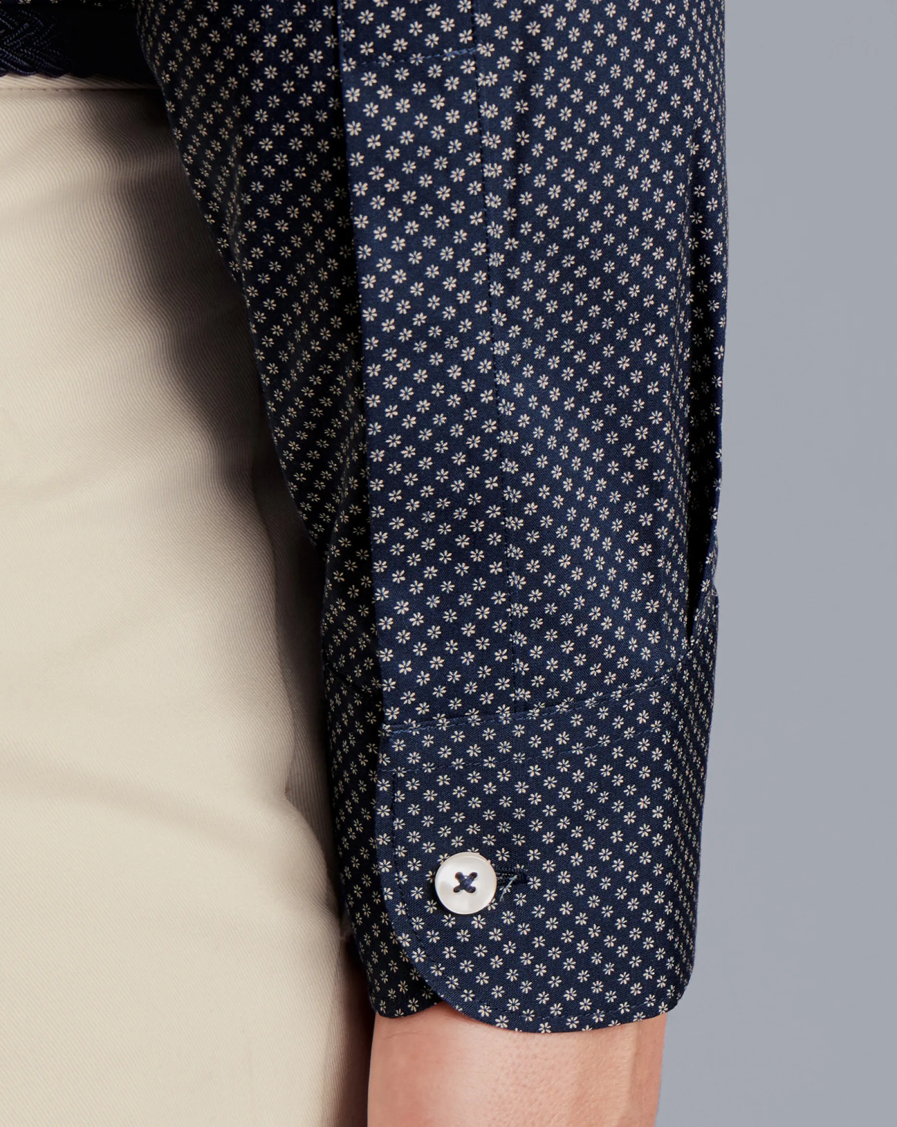 Dress Shirts|S<Charles Tyrwhitt Semi-Spread Collar Mini Floral Print Non-Iron Shirt - Blue Navy