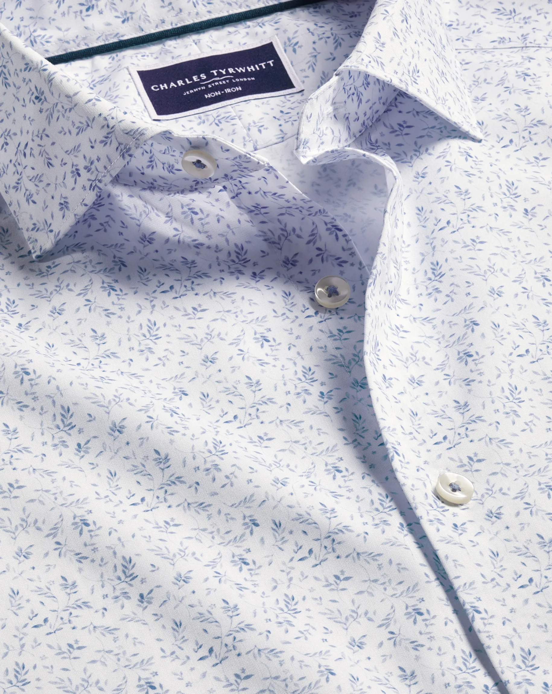 Business Casual Shirts|Casual Shirts<Charles Tyrwhitt Semi-Spread Collar Non-Iron Leaf Print Shirt - White & Blue White and Blue