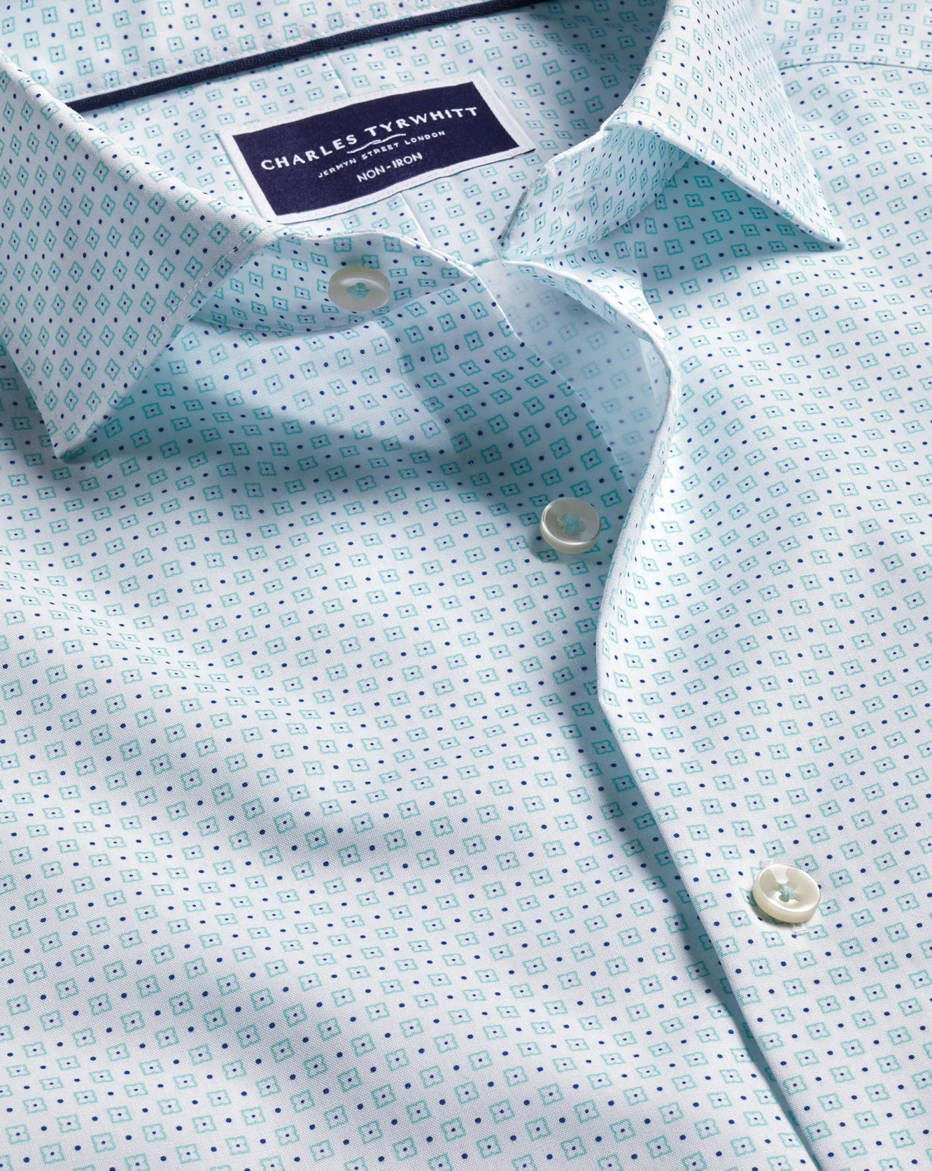 Business Casual Shirts|Casual Shirts<Charles Tyrwhitt Semi-Spread Collar Non-Iron Green Motif Print Shirt - Green Aqua