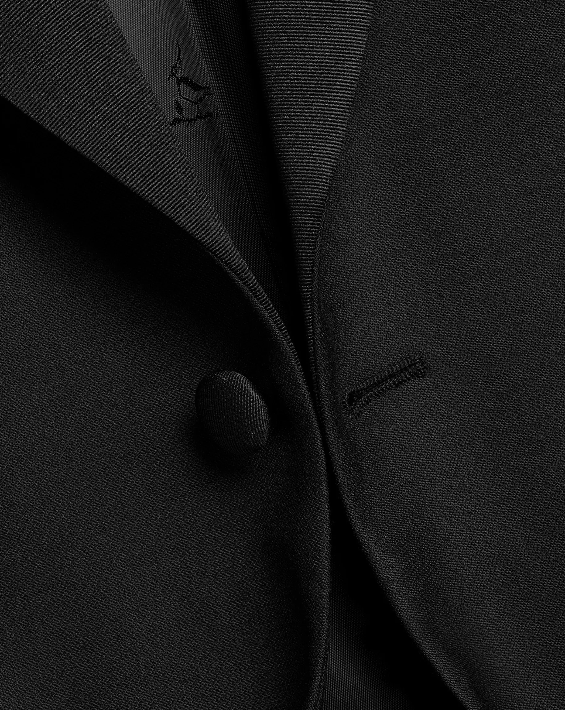 Seasonal Looks|Suit Jackets<Charles Tyrwhitt Shawl Lapel Tuxedo Jacket - Black