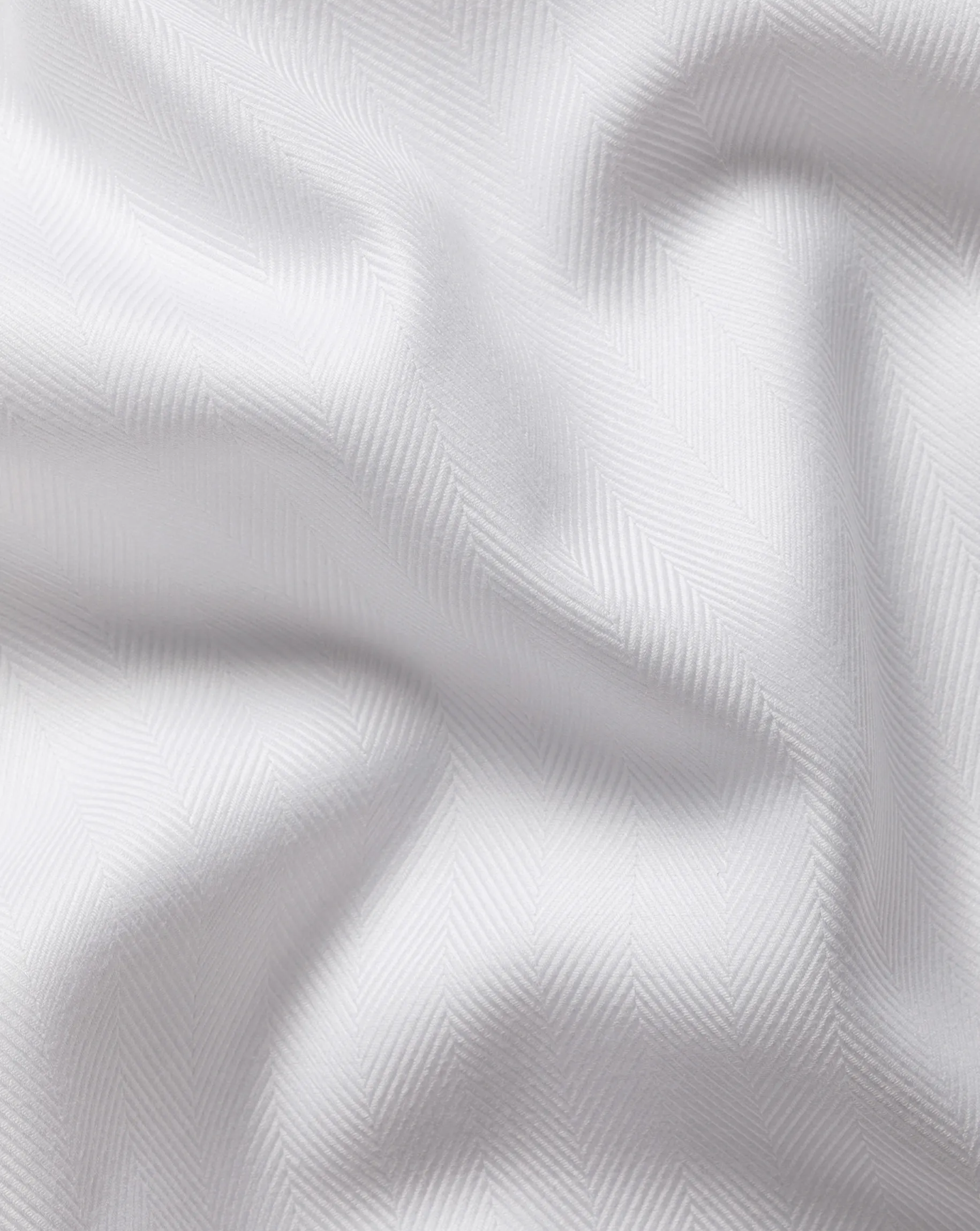 Dress Shirts|White Shirts<Charles Tyrwhitt Spread Collar Non-Iron Herringbone Shirt - White