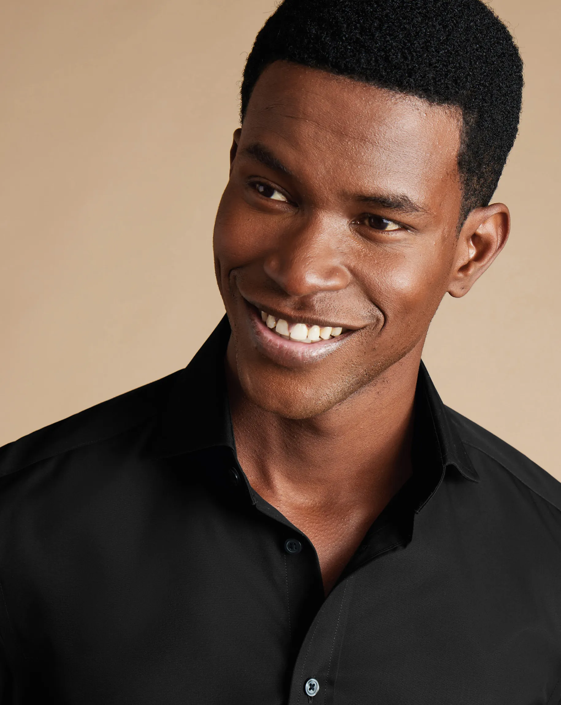 Dress Shirts|Non-Iron Shirts<Charles Tyrwhitt Spread Collar Non-Iron Poplin Shirt - Black