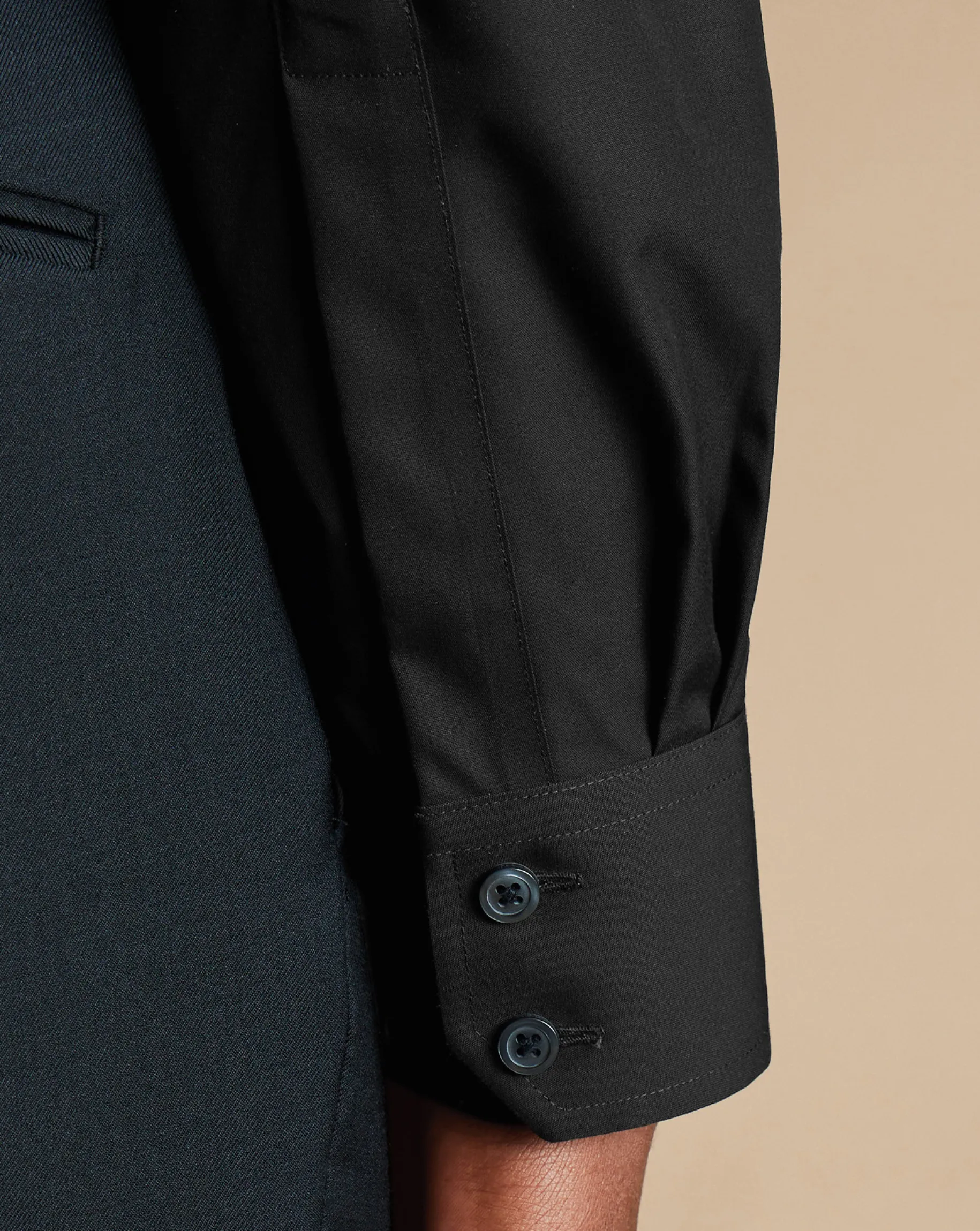 Dress Shirts|Non-Iron Shirts<Charles Tyrwhitt Spread Collar Non-Iron Poplin Shirt - Black
