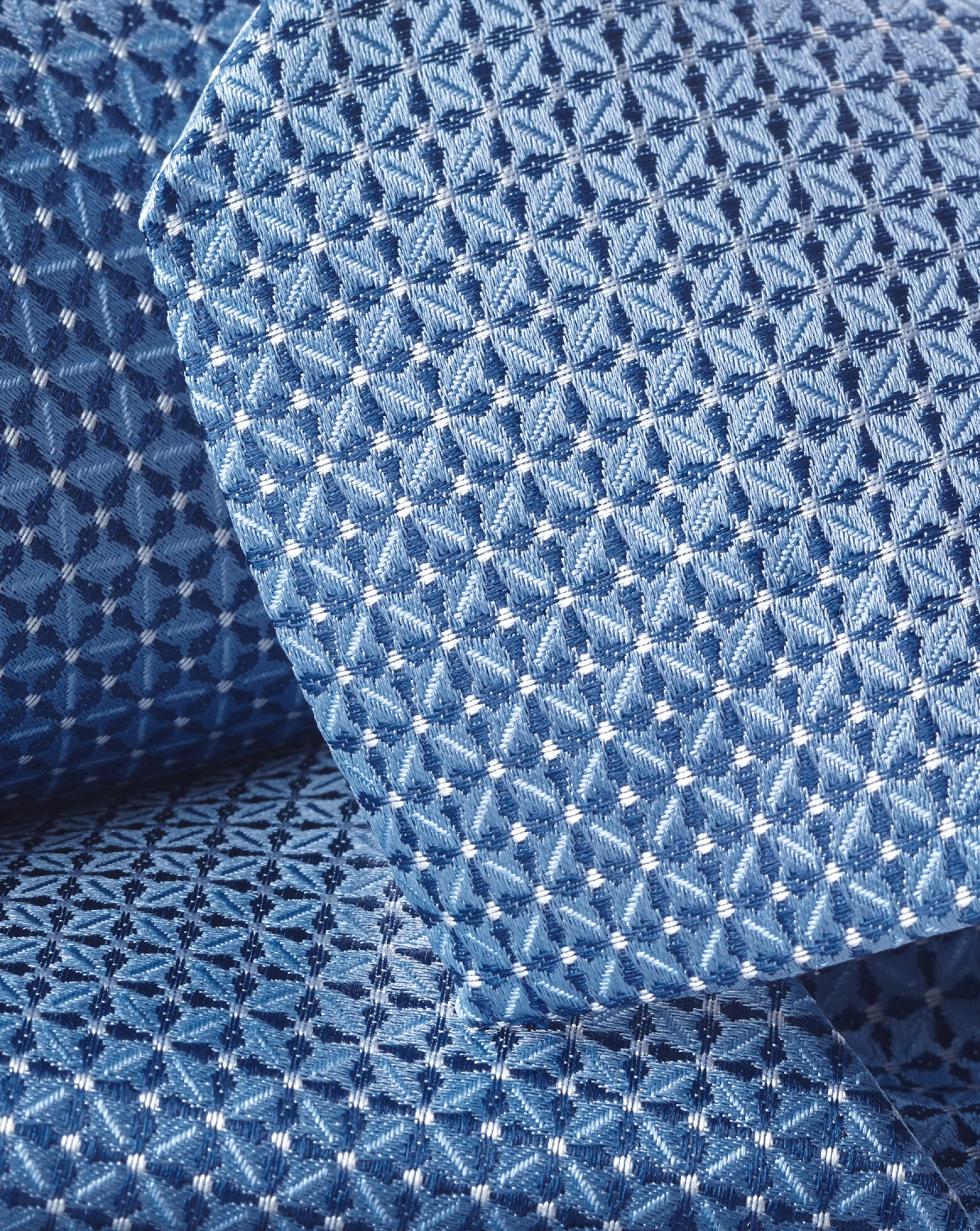 Ties & Bow-ties<Charles Tyrwhitt Stain Resistant Semi Plain Pattern Tie - Blue Sky